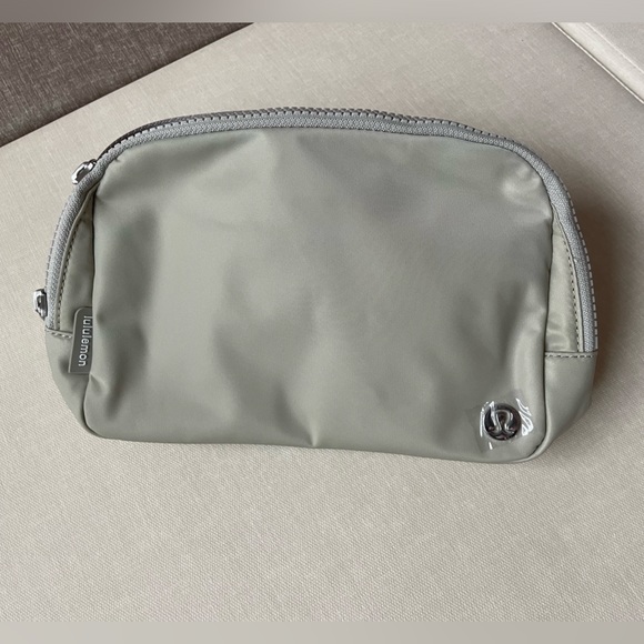 *LONG STRAP* Lululemon Everywhere Belt Bag Large 2L - Raw Linen - Picture 2 of 14